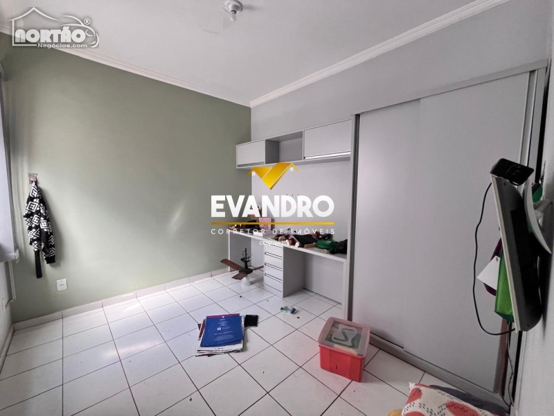 Casa, 3 quartos, 118 m² - Foto 2