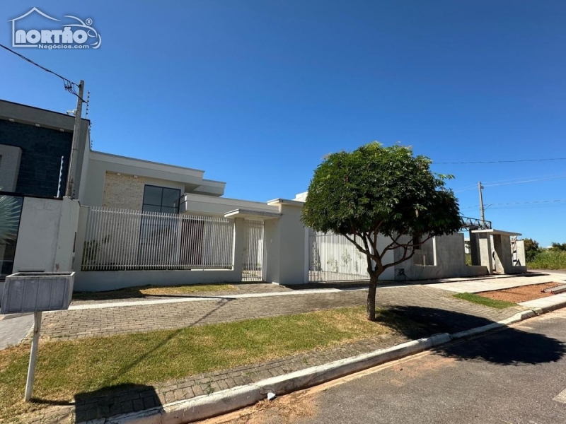 CASA a venda no JARDIM CURITIBA em Sinop/MT