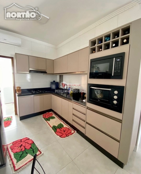 Casa, 3 quartos, 101 m² - Foto 2