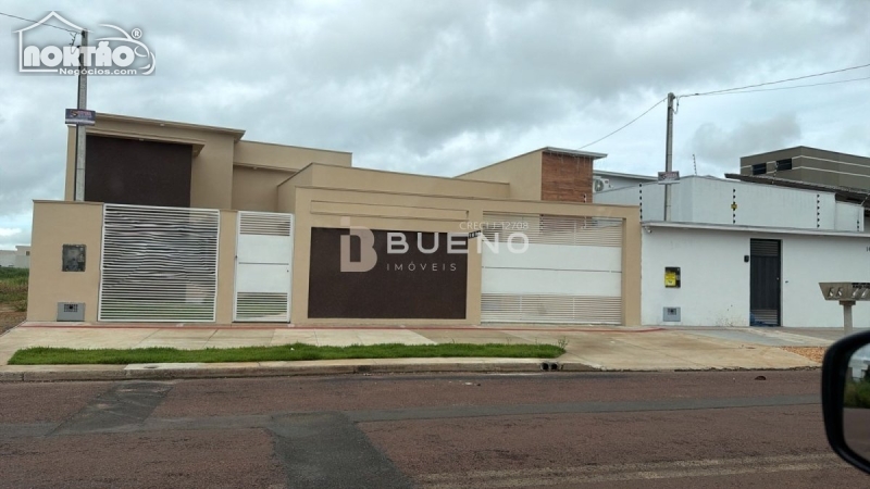 CASA a venda no RESIDENCIAL DEVILLE em Sinop/MT