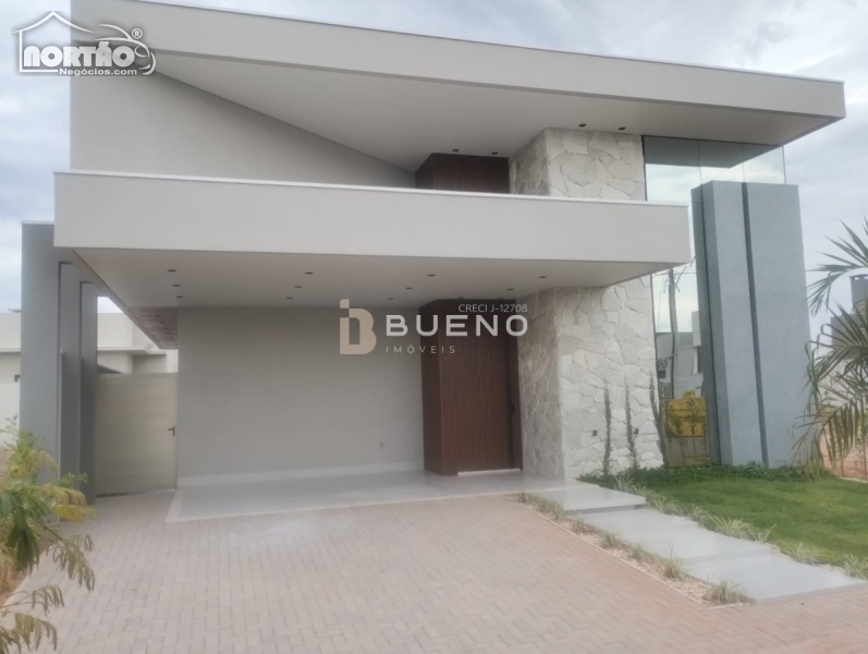 CASA a venda no CONDOMÍNIO AQUARELA DOS POEMAS em Sinop/MT