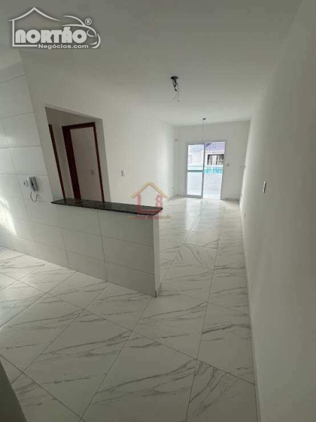 Apartamento a venda no GUILHERMINA em Praia Grande/SP