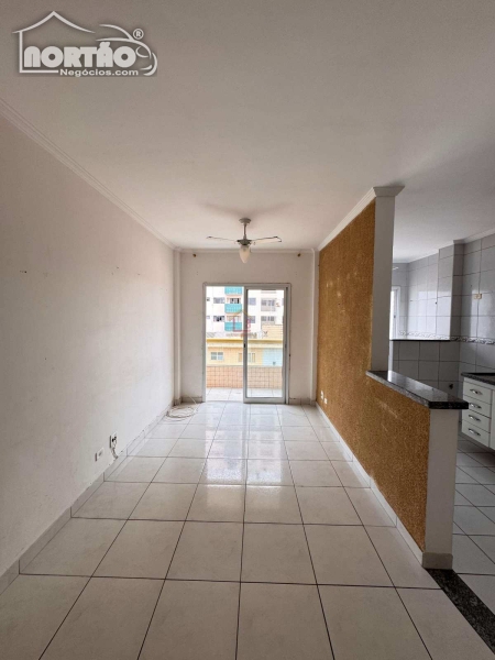 Apartamento a venda no TUPI em Praia Grande/SP