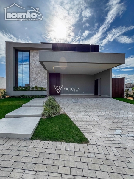 CASA a venda no CONDOMÍNIO AQUARELA DOS POEMAS em Sinop/MT