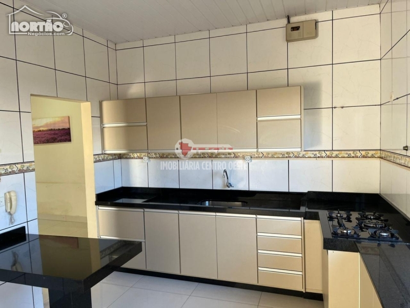 Casa, 3 quartos, 160 m² - Foto 2