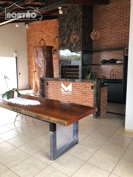 CASA a venda no PARQUE AZOIA em Juara/MT