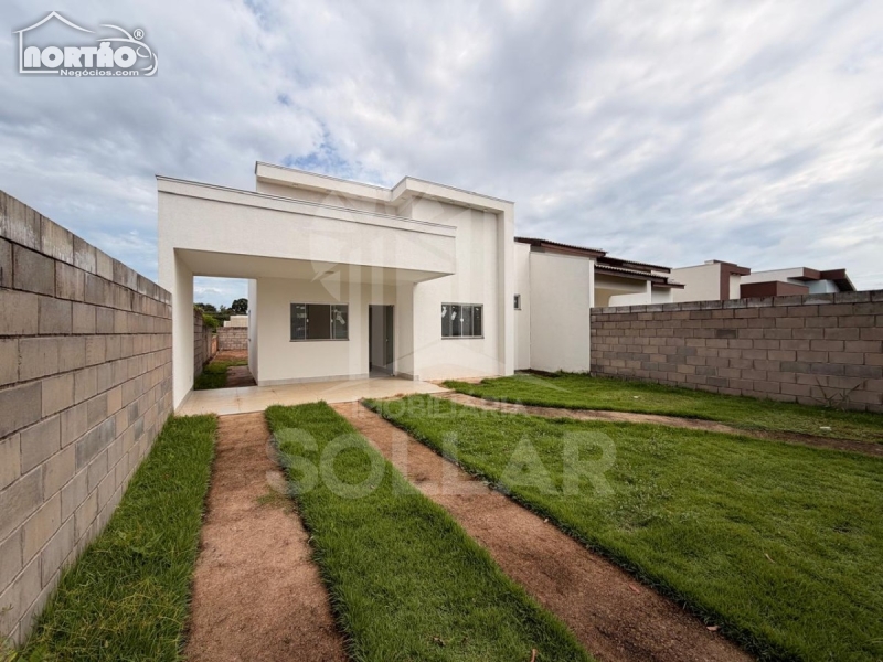CASA A VENDA NO RESIDENCIAL SANTA CATARINA EM SINOP/MT