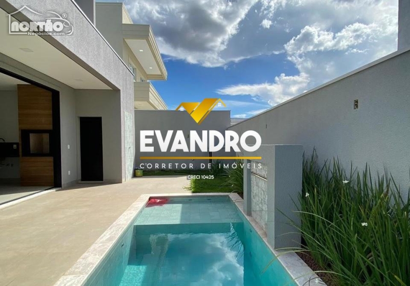 CASA A VENDA NO RIBEIRÃO DO LIPA EM CUIABÁ/MT