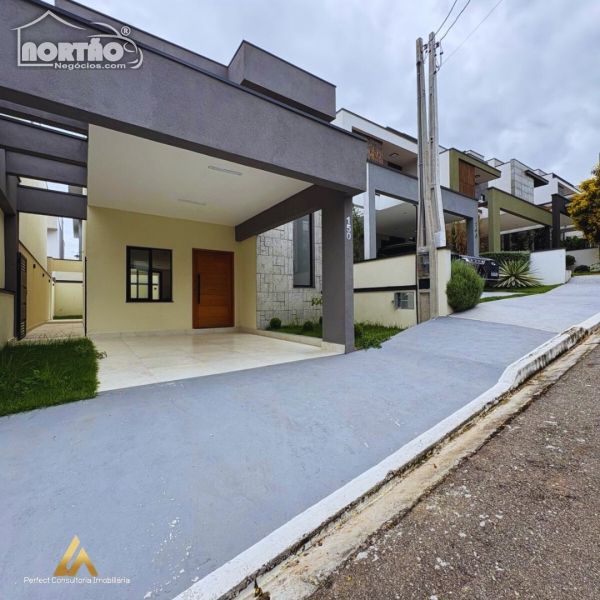 SOBRADO a venda no MORADA DOS NOBRES em Taubaté/SP