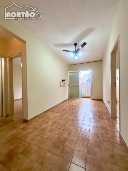 Apartamento a venda no TUPI em Praia Grande/SP