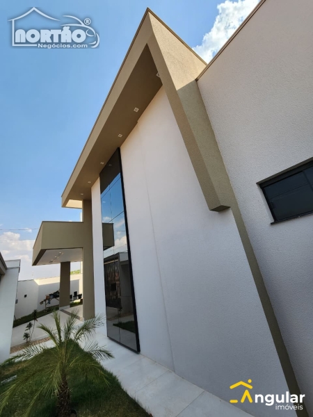 CASA a venda no QUATRO ESTAÇÕES BOULEVARD em Sinop/MT