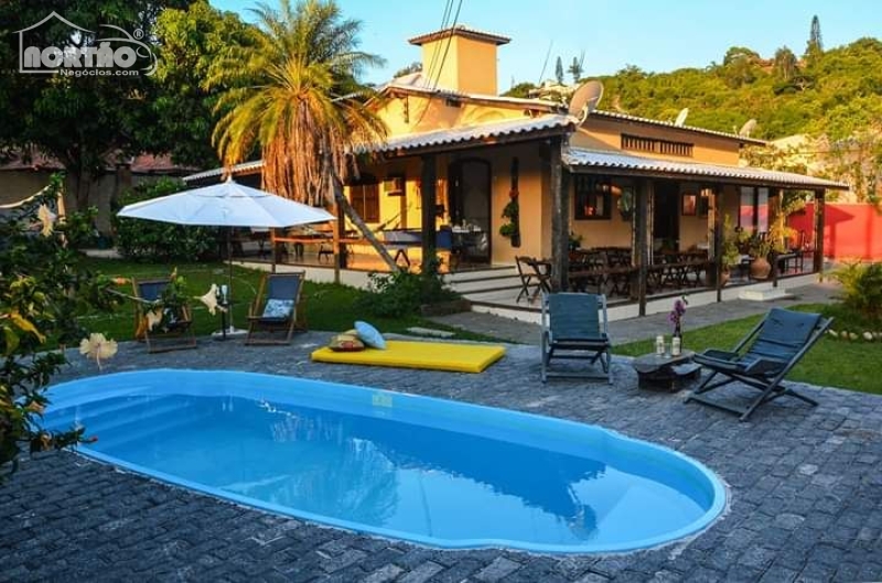 CASA A VENDA NO ALTO DE BÚZIOS EM ARMAÇÃO DOS BÚZIOS/RJ