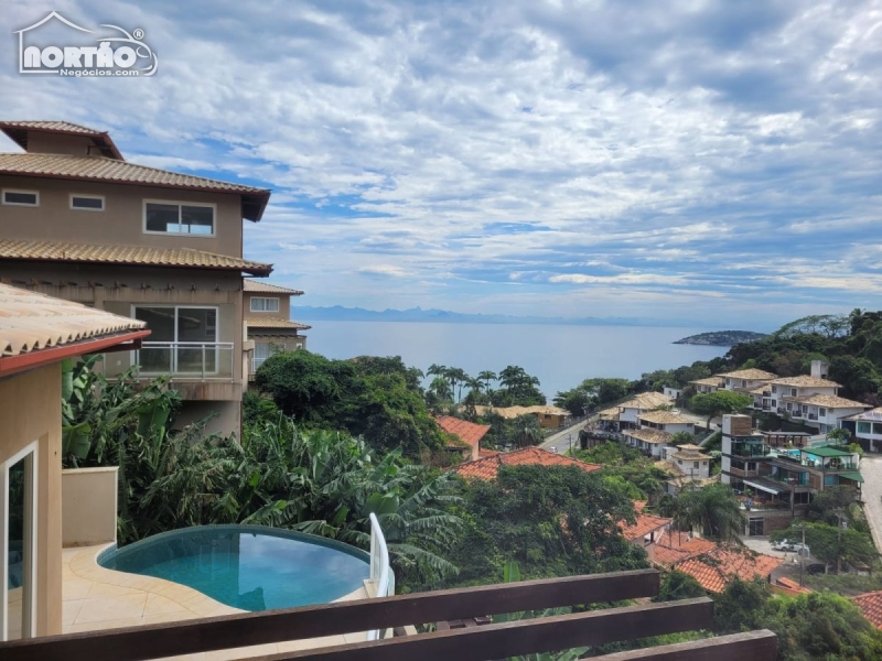 CASA A VENDA NO JOÃO FERNANDES EM ARMAÇÃO DOS BÚZIOS/RJ