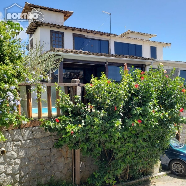 CASA A VENDA NO ALTO DE BÚZIOS EM ARMAÇÃO DOS BÚZIOS/RJ