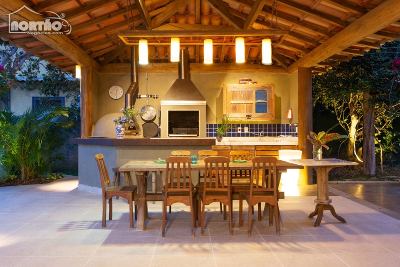 CASA A VENDA NO FERRADURA EM ARMAÇÃO DOS BÚZIOS/RJ