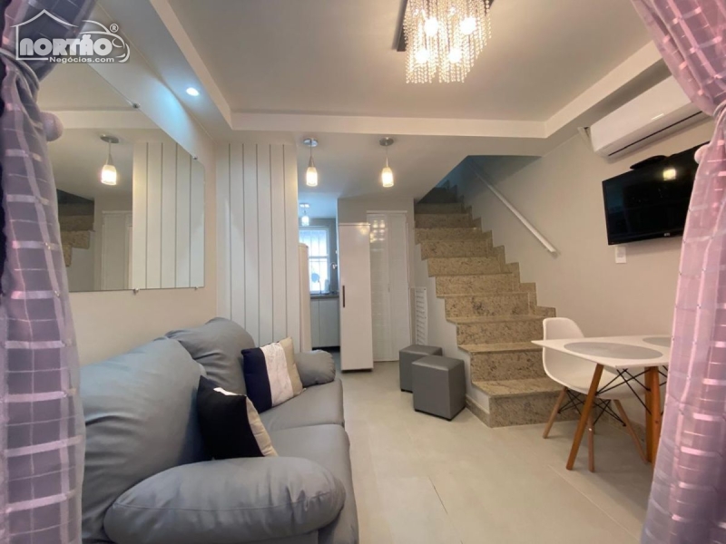 CASA A VENDA NO CENTRO (MANGUE) EM ARMAÇÃO DOS BÚZIOS/RJ