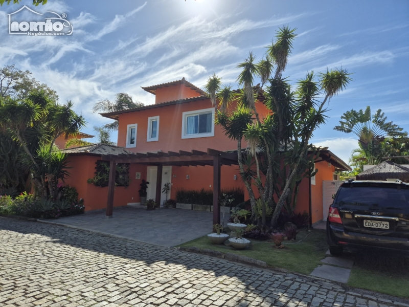 CASA A VENDA NO CENTRO (MANGUE) EM ARMAÇÃO DOS BÚZIOS/RJ