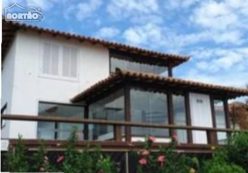 Casa a venda no VILLAGE DE BÚZIOS em Armação dos Búzios/RJ