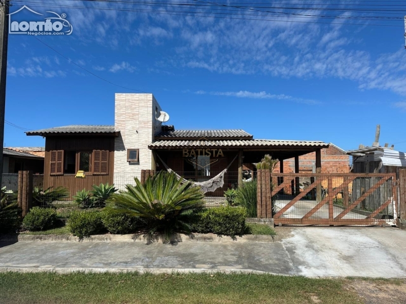 CASA A VENDA NO NOVO PASSO EM PASSO DE TORRES/SC