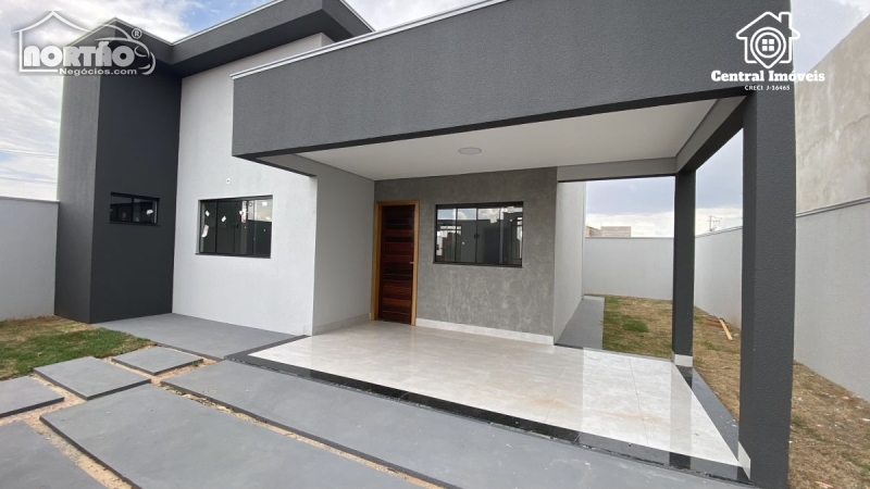 CASA a venda no JARDIM TROPICAL em Sinop/MT