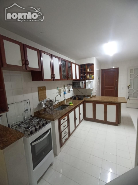 APARTAMENTO A VENDA NO CENTRO EM RIO BONITO/RJ