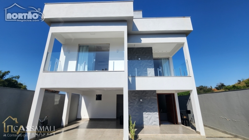 CASA a venda no CENTRO em Apiacá/ES