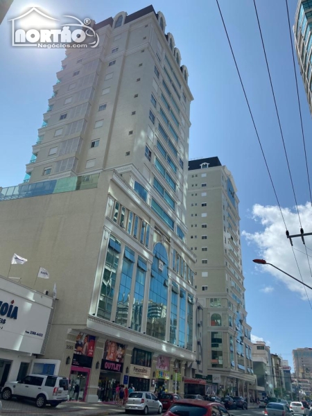 APARTAMENTO A VENDA NO MEIA PRAIA EM ITAPEMA/SC