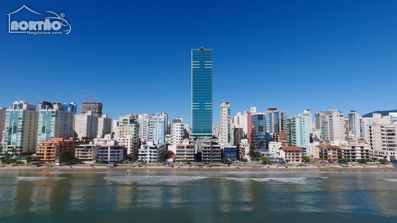 APARTAMENTO A VENDA NO MEIA PRAIA EM ITAPEMA/SC