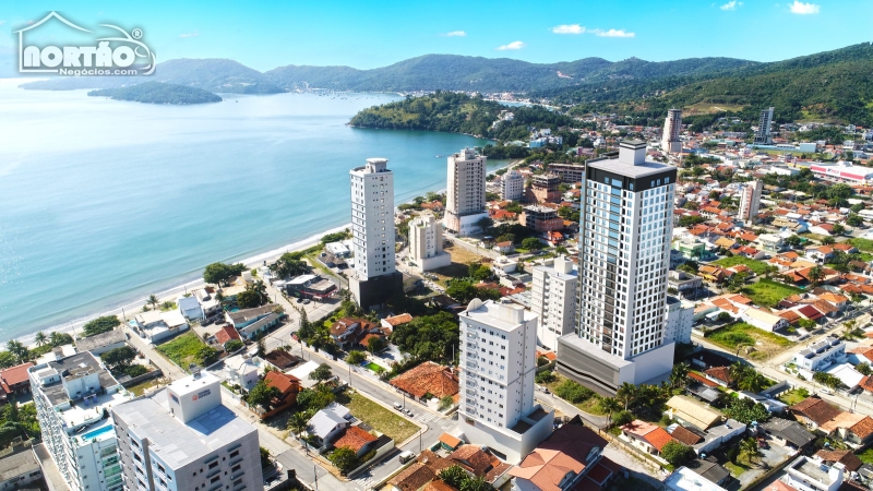 APARTAMENTO A VENDA NO PEREQUÊ EM PORTO BELO/SC