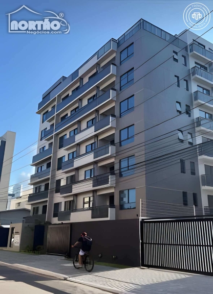 Quartz Flat Intermares